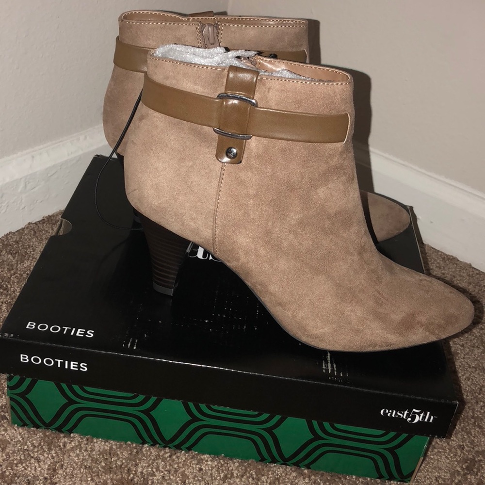 East 5th booties. Size 9.5